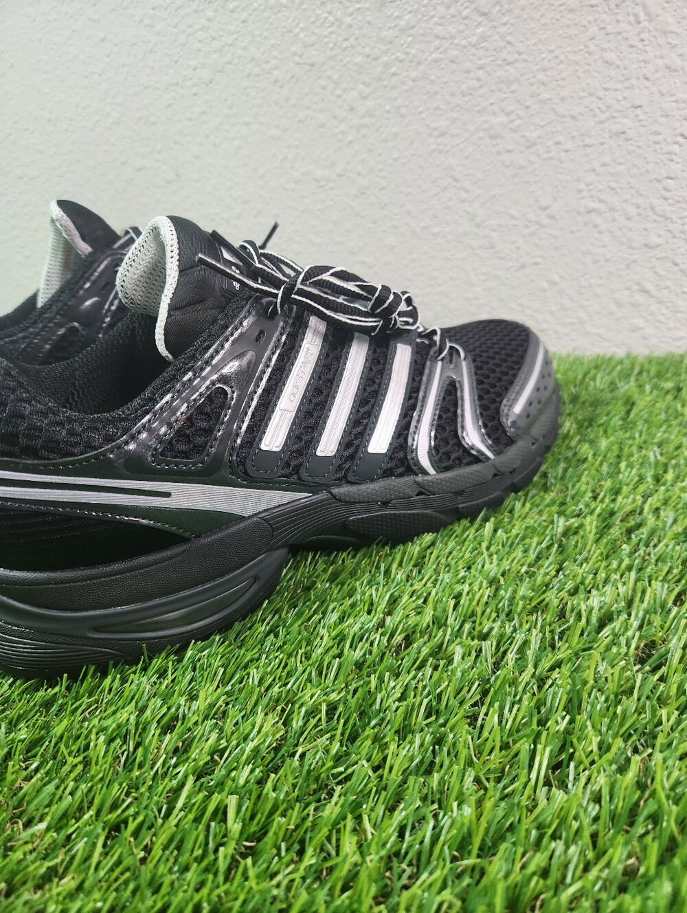 Size 10-Men’s adidas Adistar Control 5 Core Black Cloud White Carbon KI6150 NEW - Picture 4 of 9